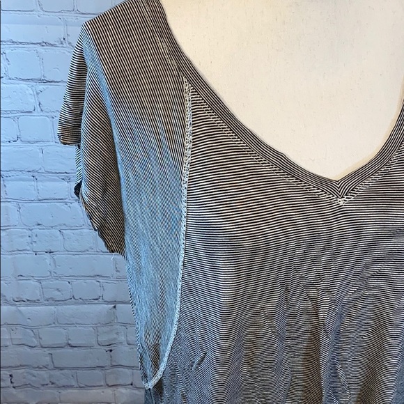 MOSSIMO SUPPLY CO V Neck T-Shirt Black/White Stripes-Large - Picture 2 of 4